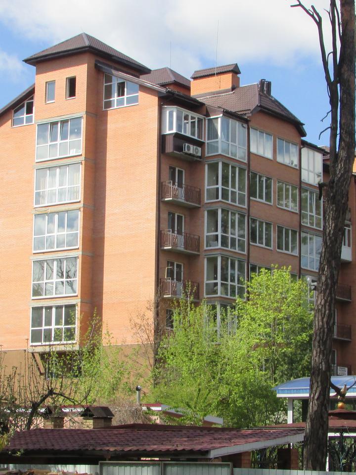 Будинок 1 у нумерації ЛУН. Квітень 2016 року.